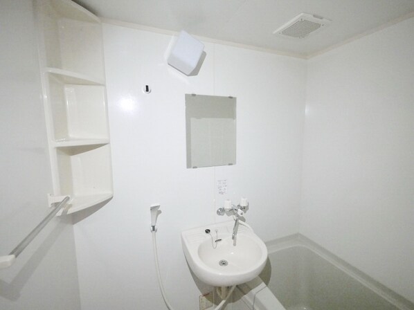 ジュネスIの物件内観写真